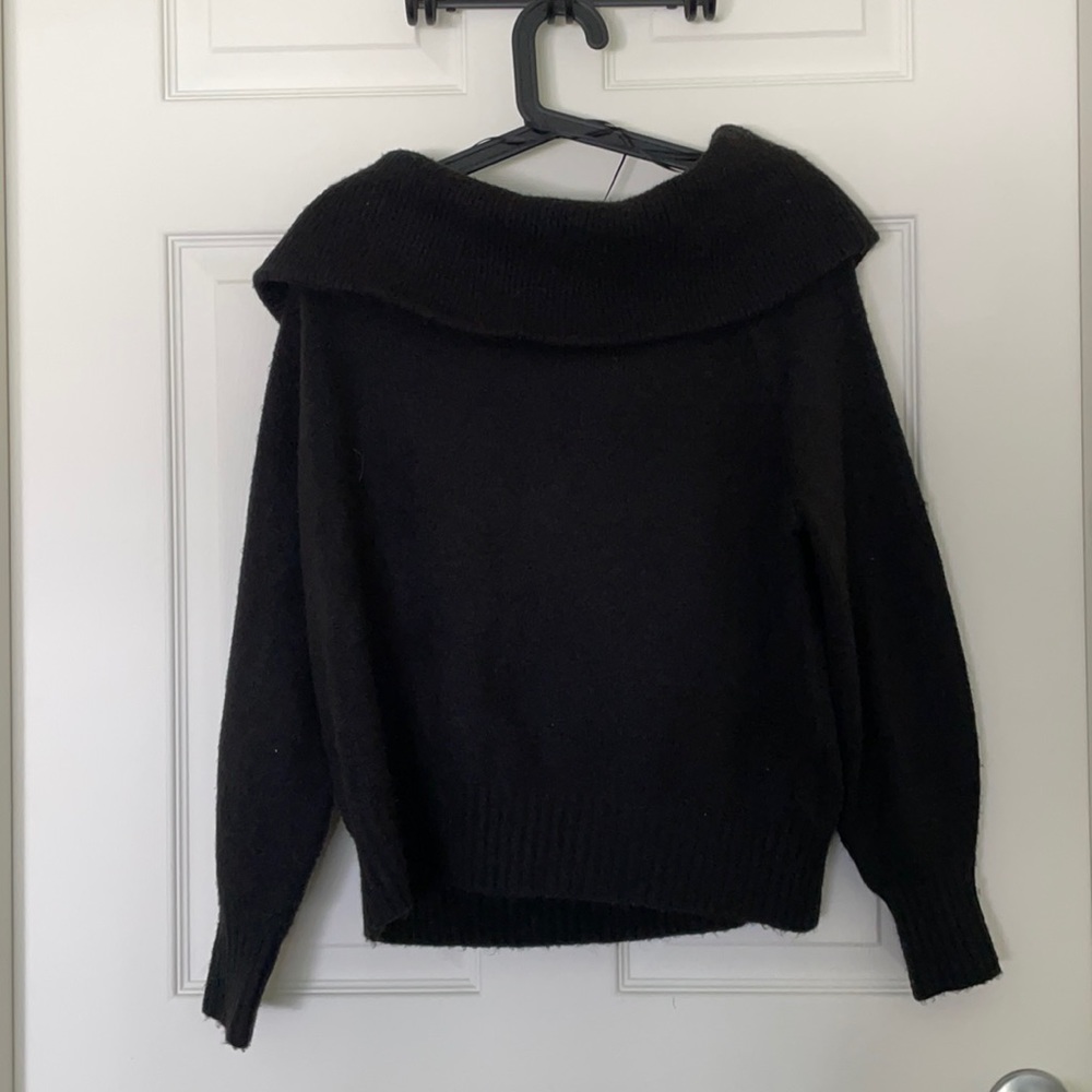 H&M Black Sweater